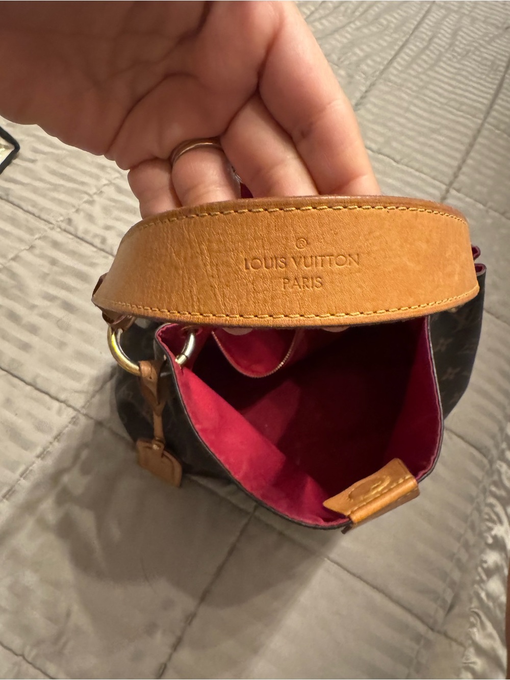Louis Vuitton Monogram Bucket Bag with Burgundy Interior - Picture 3 of 10